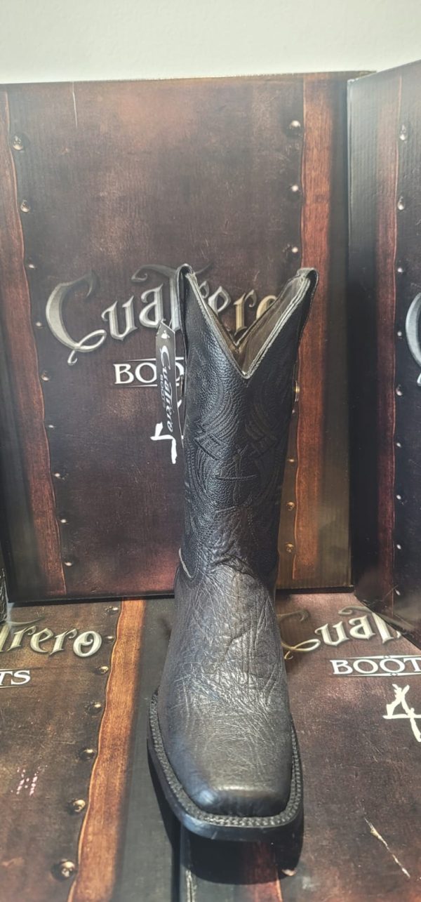 Rodeo Cuello de Toro Negra